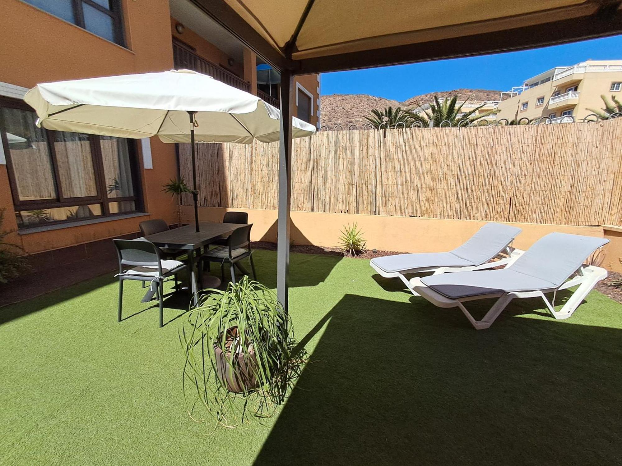 Spacious Apartment With Large Private Garden In Palm Mar Екстер'єр фото